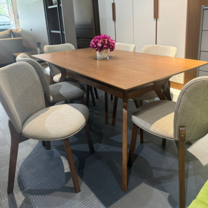 Liberty Dining Set - Modern and Comfortable Dining Solution